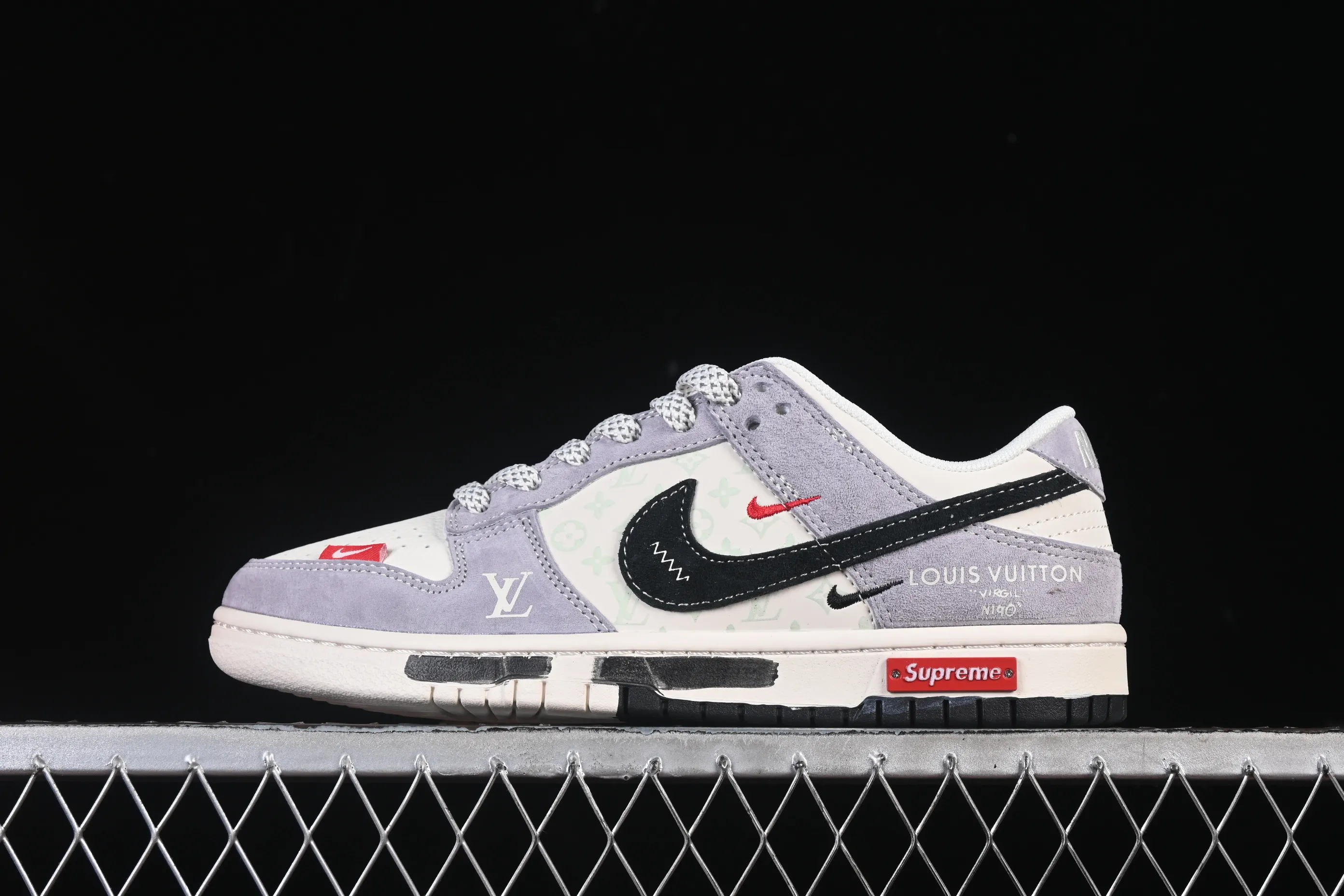 All Categories Nk SB Dunk Series Nk SB Dunk Low High-end Customized Low-top Shoes Nike SB Dunk Low LV Co-branded Double Pin Graffiti Anniversary High-end Customized Low-top Casual Shoes CX5050-Y18